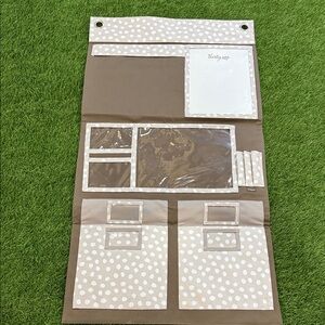 Discontinued Thirty-One hanging wall organizer /brown and tan polka-dot pattern.